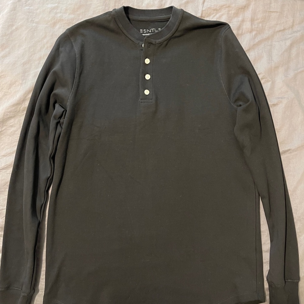 Men’s Black Henley Size Small